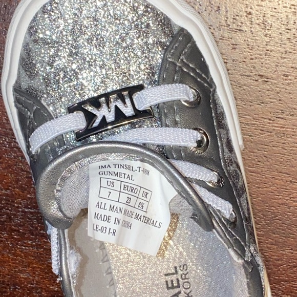Michael kors girls shoes - Picture 6 of 6